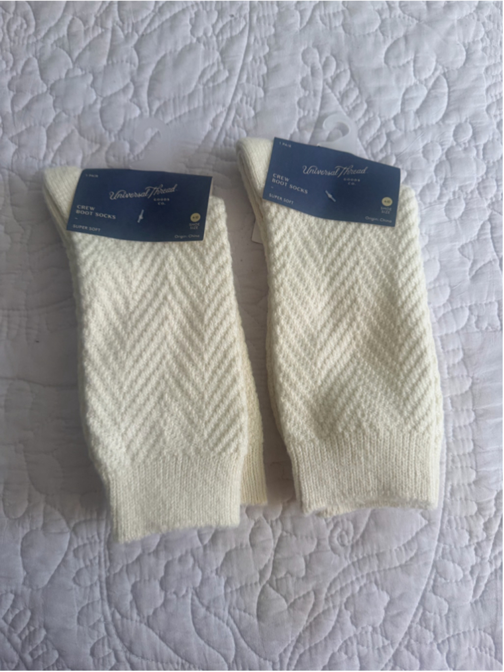 Universal Thread Crew Boot Socks One Size Cream